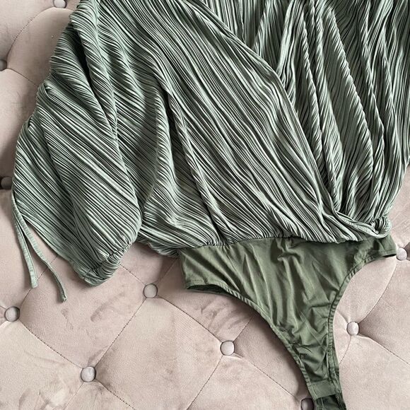 4SI3NNA Brooklyn Long Sleeve Surplice Bodysuit M - Picture 4 of 7